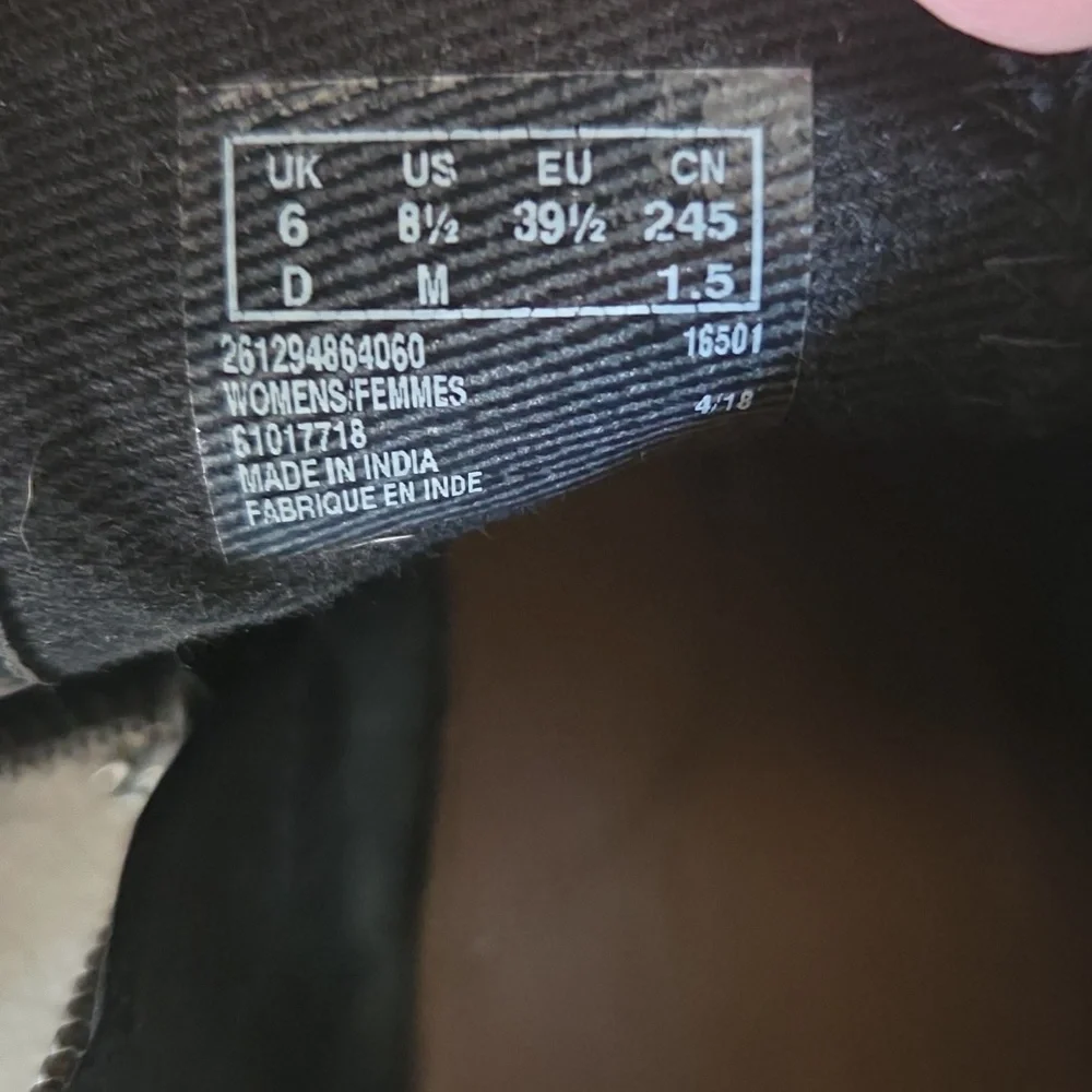 Clarks Black Leather Ankle Booties - 8.5 - Picture 6 of 9